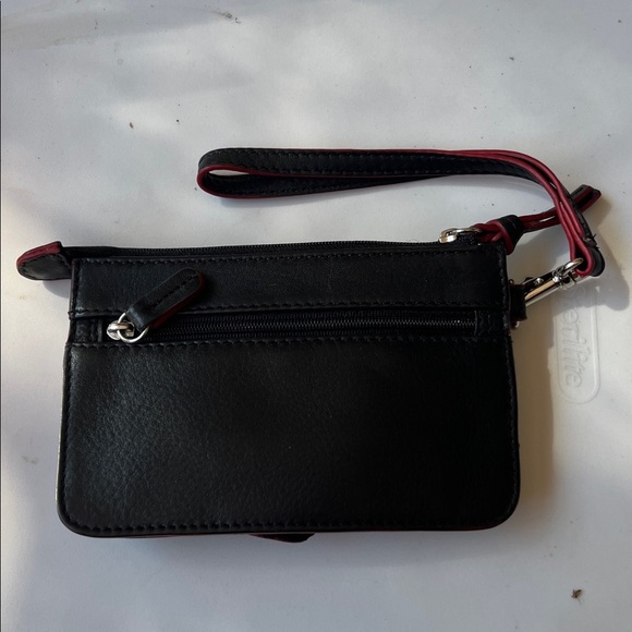 Genuine Leather Flower Wristlet - Picture 3 of 4